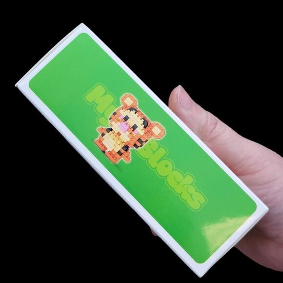 Brand New Disney Winnie the Pooh Tigger Bricks Lego Figure - Picture 2 of 5